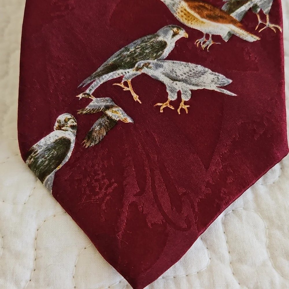 Vintage Endangered Species Silk Tie - Picture 2 of 8
